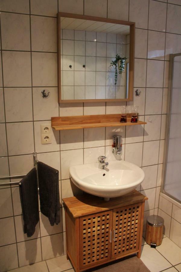 Ferienwohnung "Gecko" Andernach Buitenkant foto